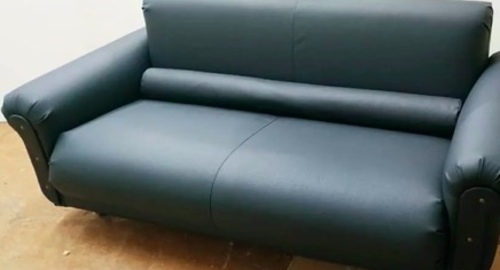 Обивка дивана на дому. Узловая